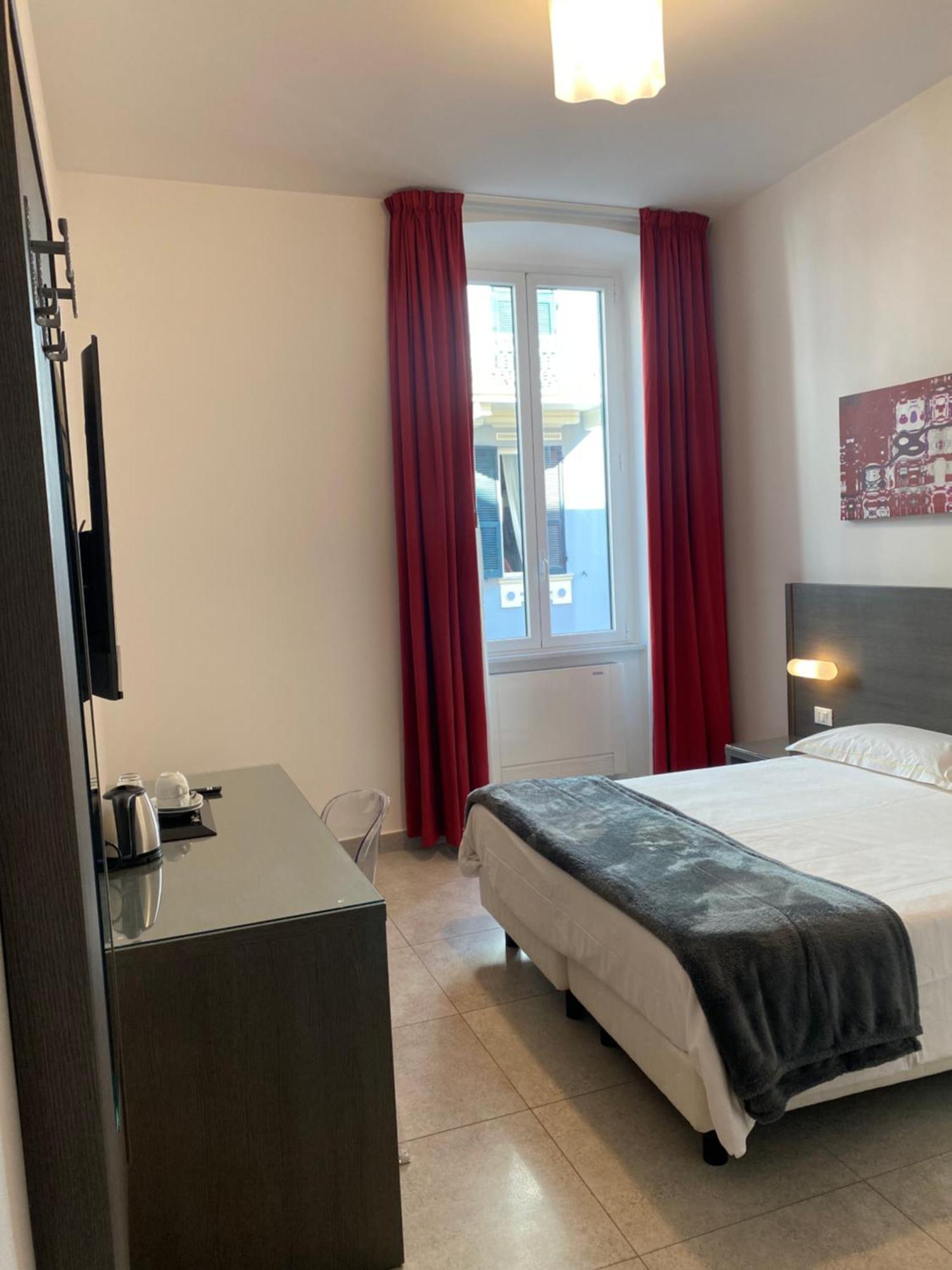 לה ספציה 54 Rosselli Rooms מראה חיצוני תמונה