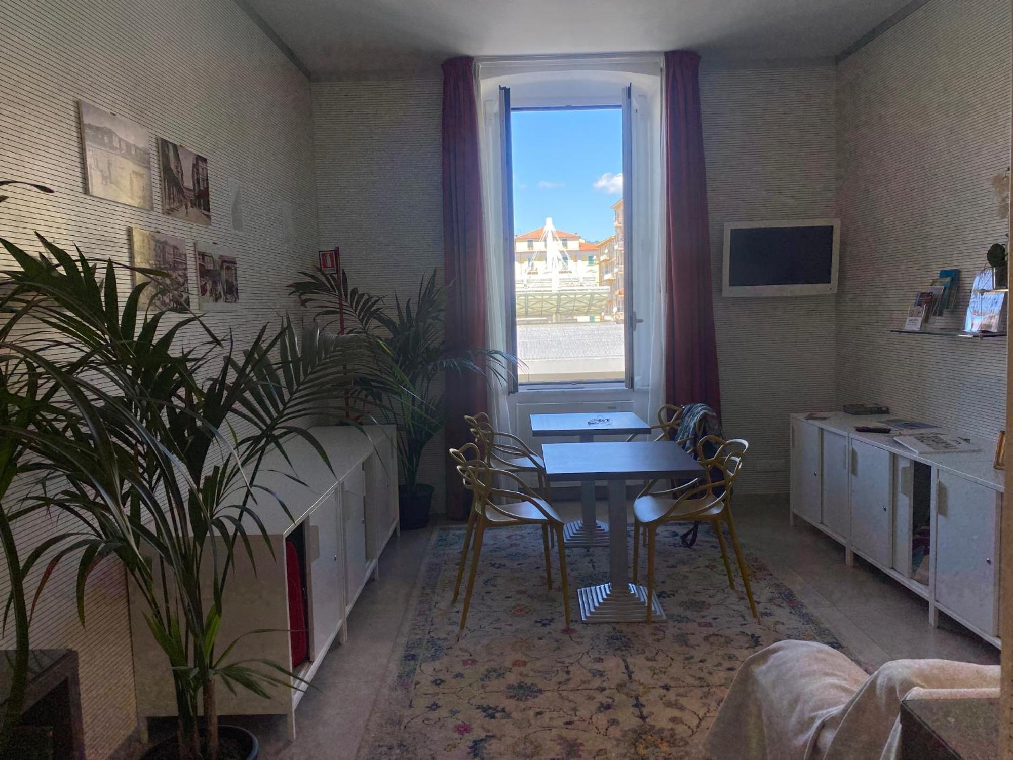 לה ספציה 54 Rosselli Rooms מראה חיצוני תמונה