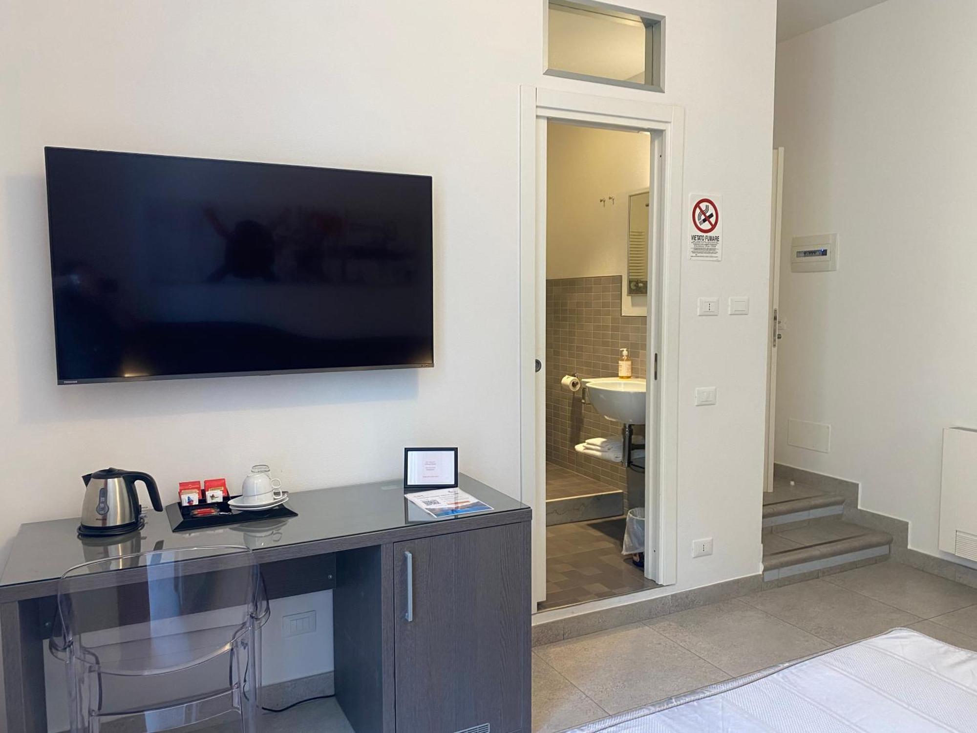לה ספציה 54 Rosselli Rooms מראה חיצוני תמונה